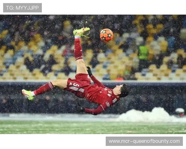 单场五子登科传奇：莱万9分钟5球创吉尼斯世界纪录