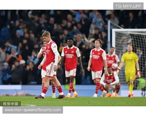 从小组赛数据看攻防效率趋势：阿森纳零封率领跑，巴黎失球藏隐忧